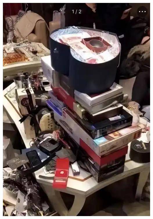 奢靡荒唐的白马会所：性交易泛滥，让无数富婆挥金如土