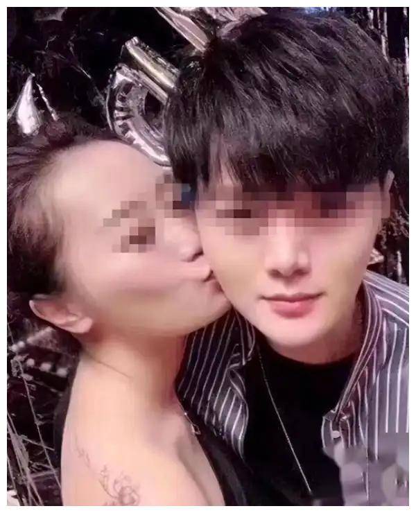 奢靡荒唐的白马会所：性交易泛滥，让无数富婆挥金如土