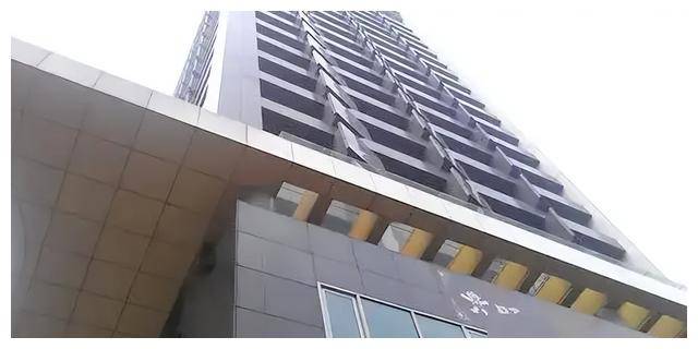 无数富婆流连忘返、挥金如土，性交易泛滥的白马会所，为何会覆灭