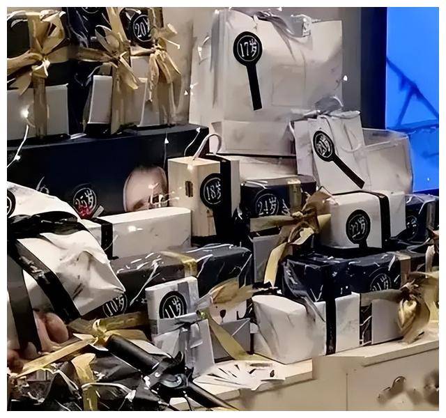 无数富婆流连忘返、挥金如土，性交易泛滥的白马会所，为何会覆灭