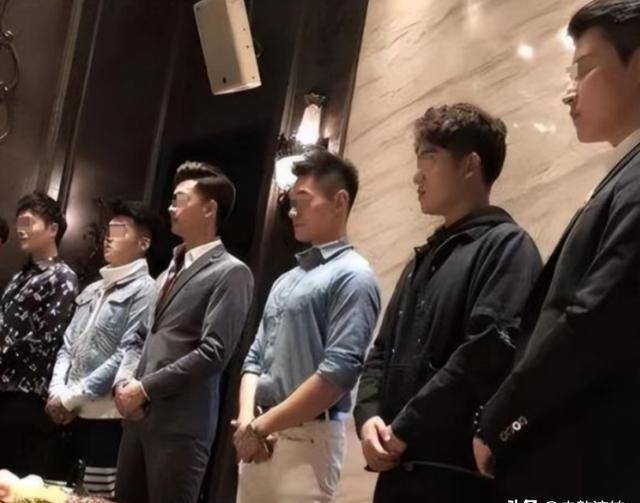 性交易猖獗，无数贵妇痴迷向往，荒淫无度的白马会所为何会覆灭？