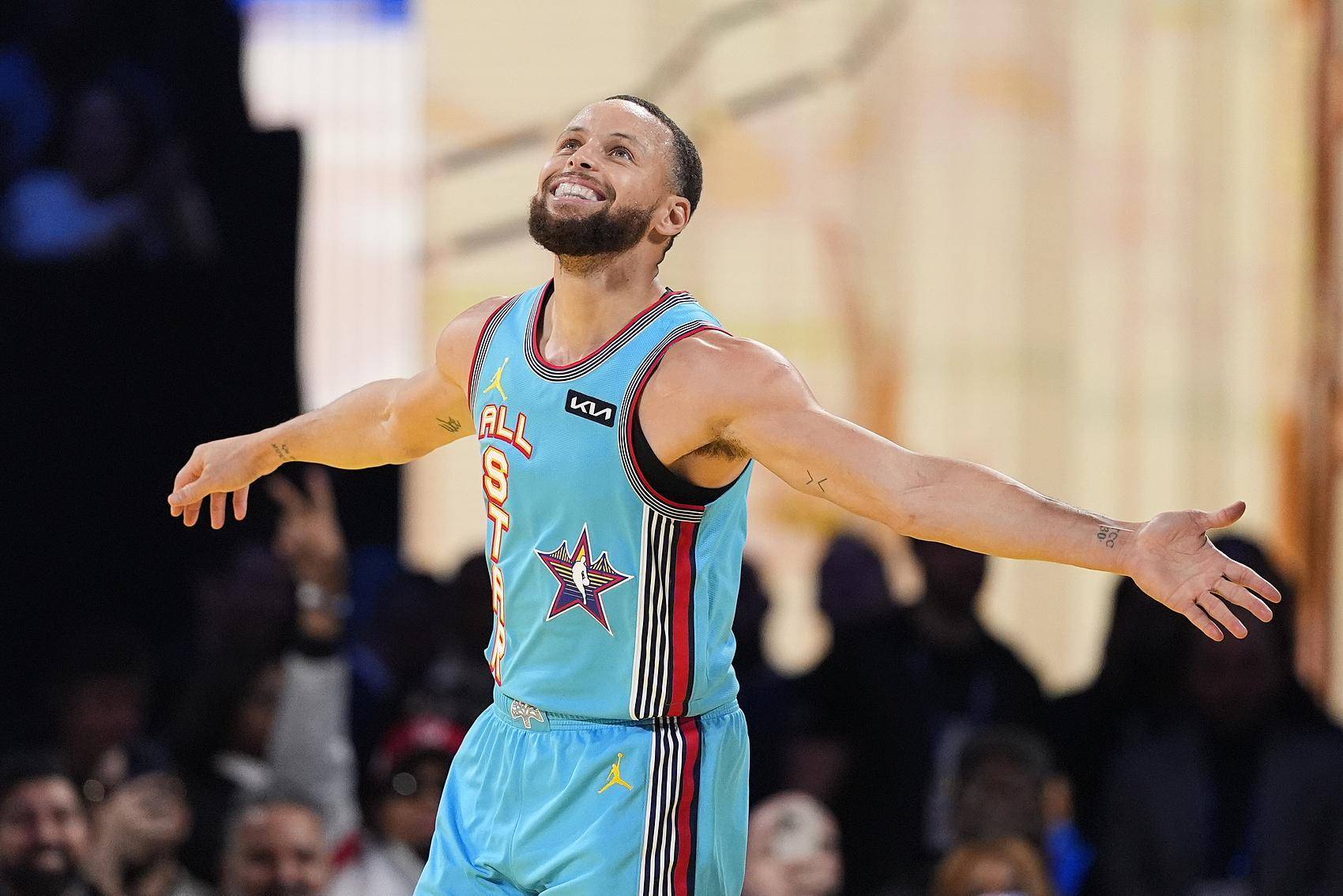 【NBA】全明星正赛结束，库里生涯第二次当选AMVP
