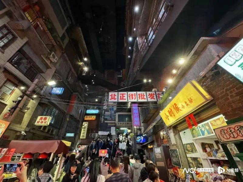 大门紧闭！真的关了！曾一天排队近3000桌……