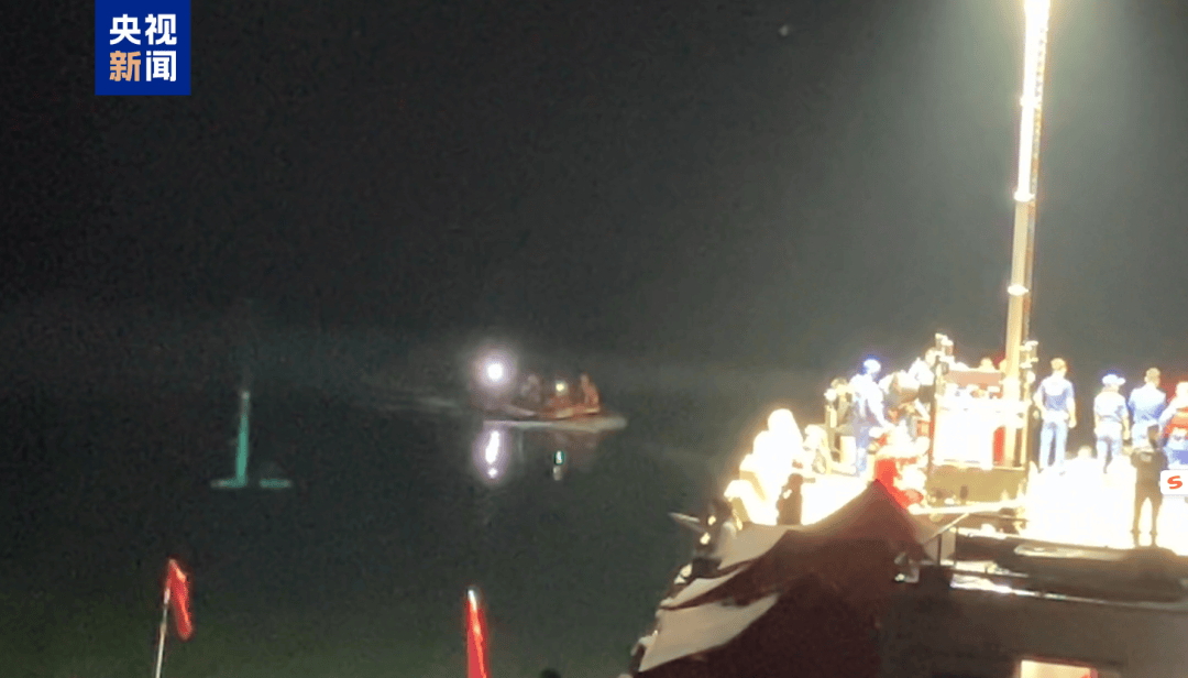 贵州黔西市游船倾覆事故致9人遇难1人失联！目击者：当时突然出现暴雨冰雹狂风